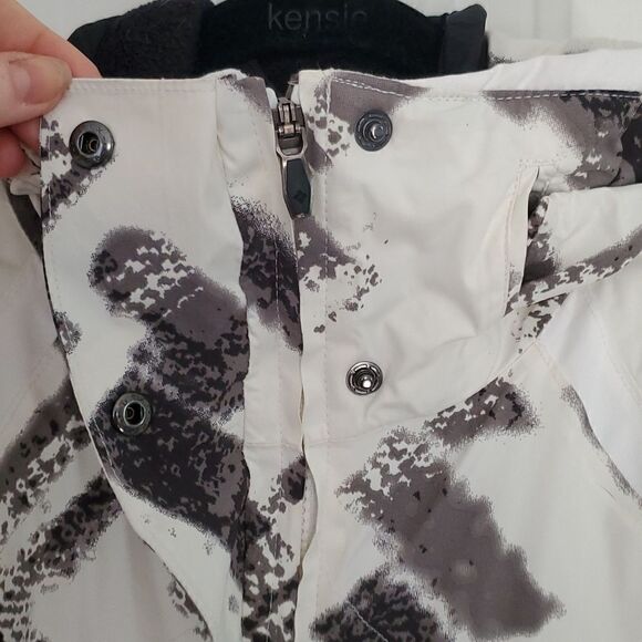 Columbia Bugaboo Ski Coat with Zip Out Liner - Picture 4 of 15